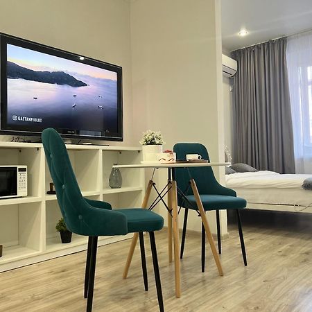 Uutnaya Quartira V Novom Dome Appartement Pavlodar Buitenkant foto